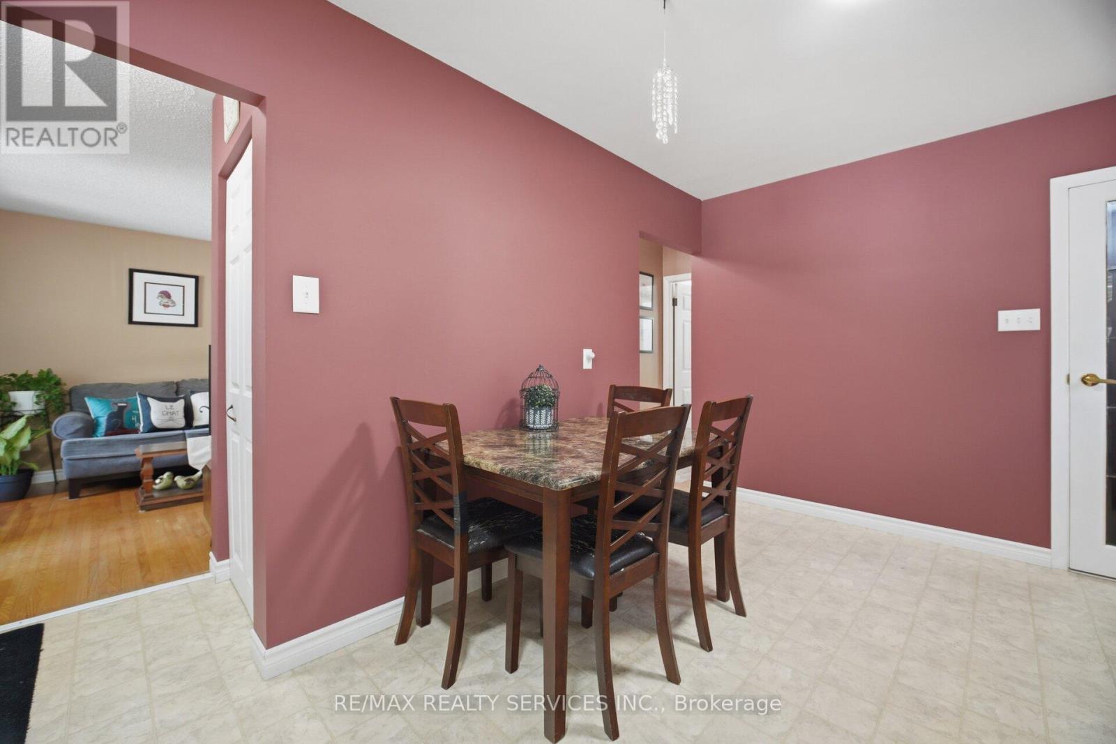 15 Ferndale Crescent, Brampton, Ontario  L6Y 3V3 - Photo 11 - W13633644
