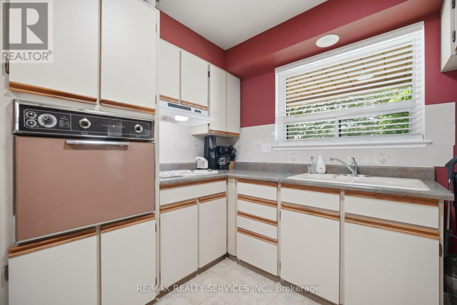 15 Ferndale Crescent, Brampton, Ontario  L6Y 3V3 - Photo 16 - W13633644
