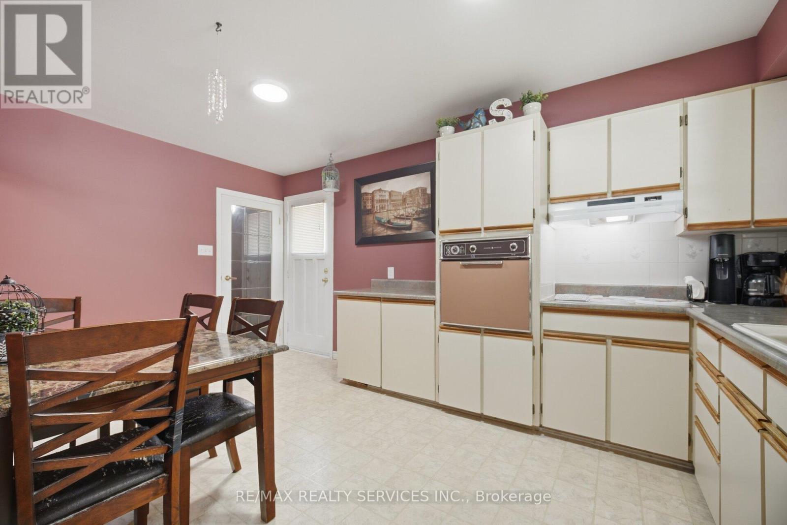 15 Ferndale Crescent, Brampton, Ontario  L6Y 3V3 - Photo 17 - W13633644