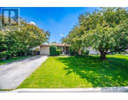 15 FERNDALE CRESCENT, Brampton, Ontario
