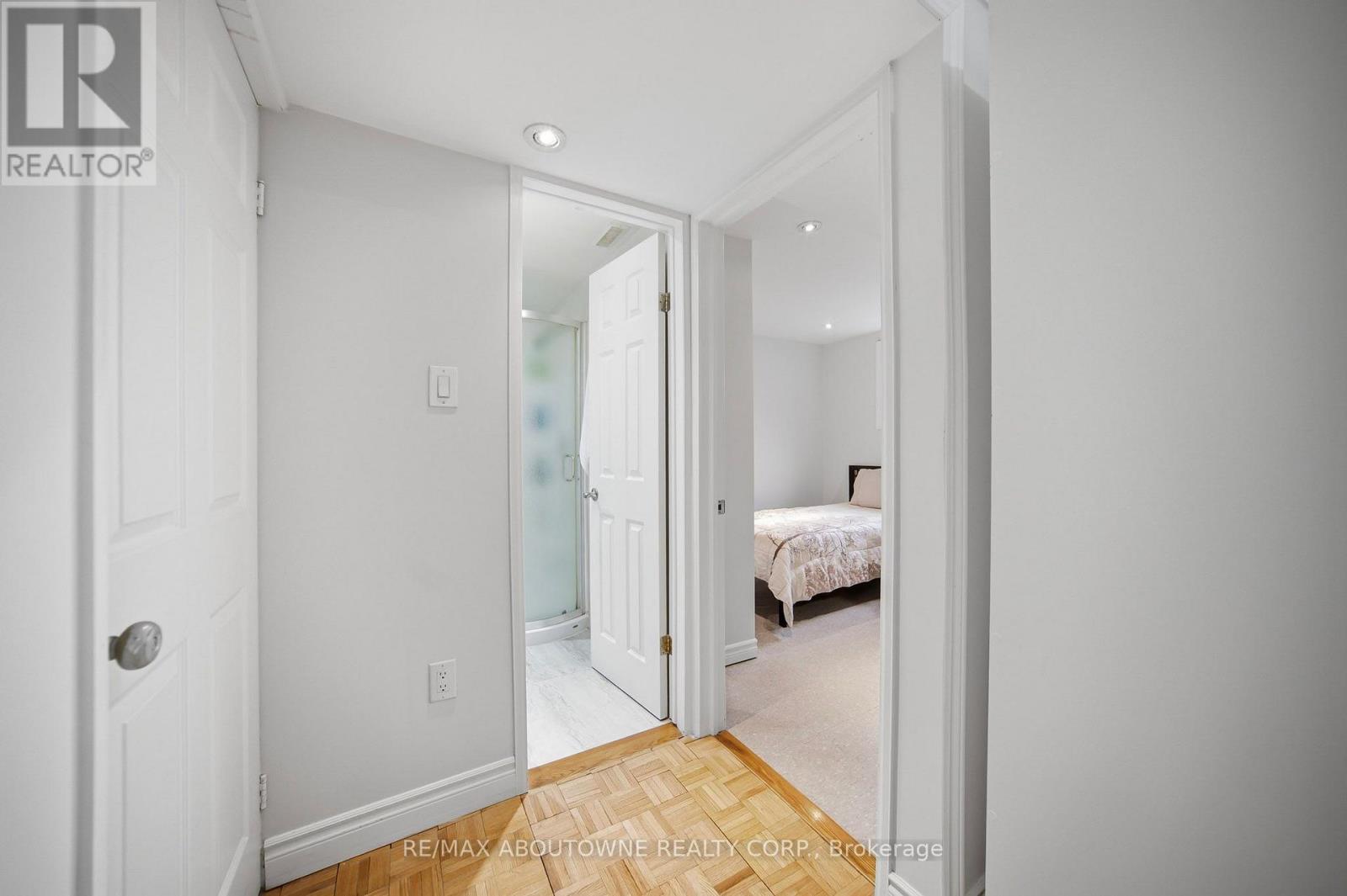 6346 Neuchatel Road, Mississauga, Ontario  L5N 2J8 - Photo 24 - W13633646