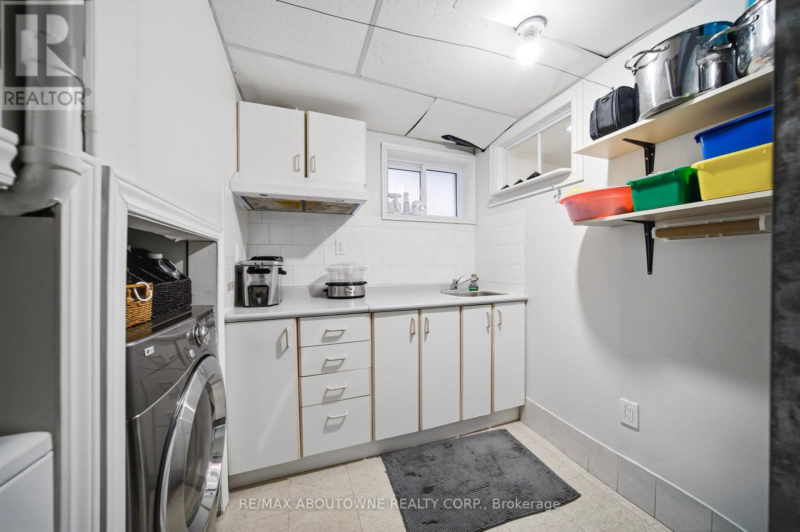 6346 Neuchatel Road, Mississauga, Ontario  L5N 2J8 - Photo 27 - W13633646