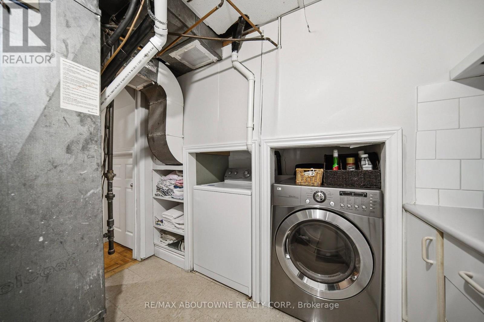 6346 Neuchatel Road, Mississauga, Ontario  L5N 2J8 - Photo 28 - W13633646