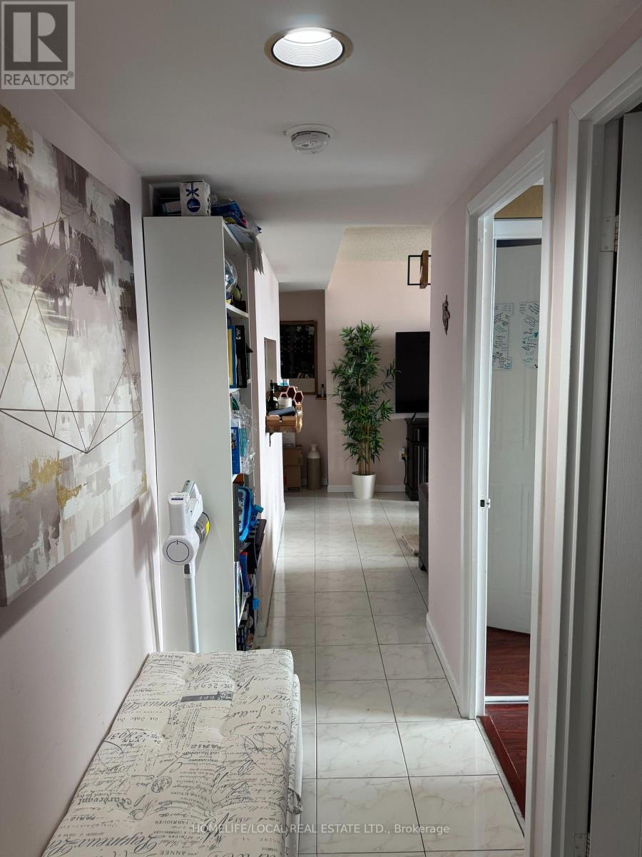 #1402 - 3 Hickory Tree Road, Toronto, Ontario  M9N 3W5 - Photo 7 - W13633652