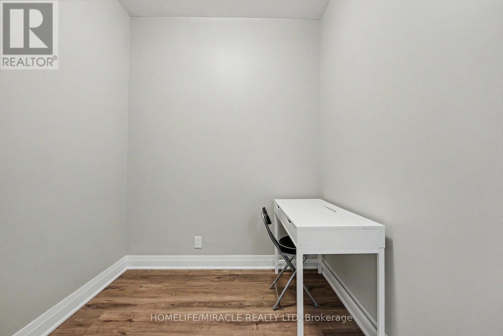 215 - 102 Grovewood Common, Oakville, Ontario  L6H 0X2 - Photo 14 - W13633684