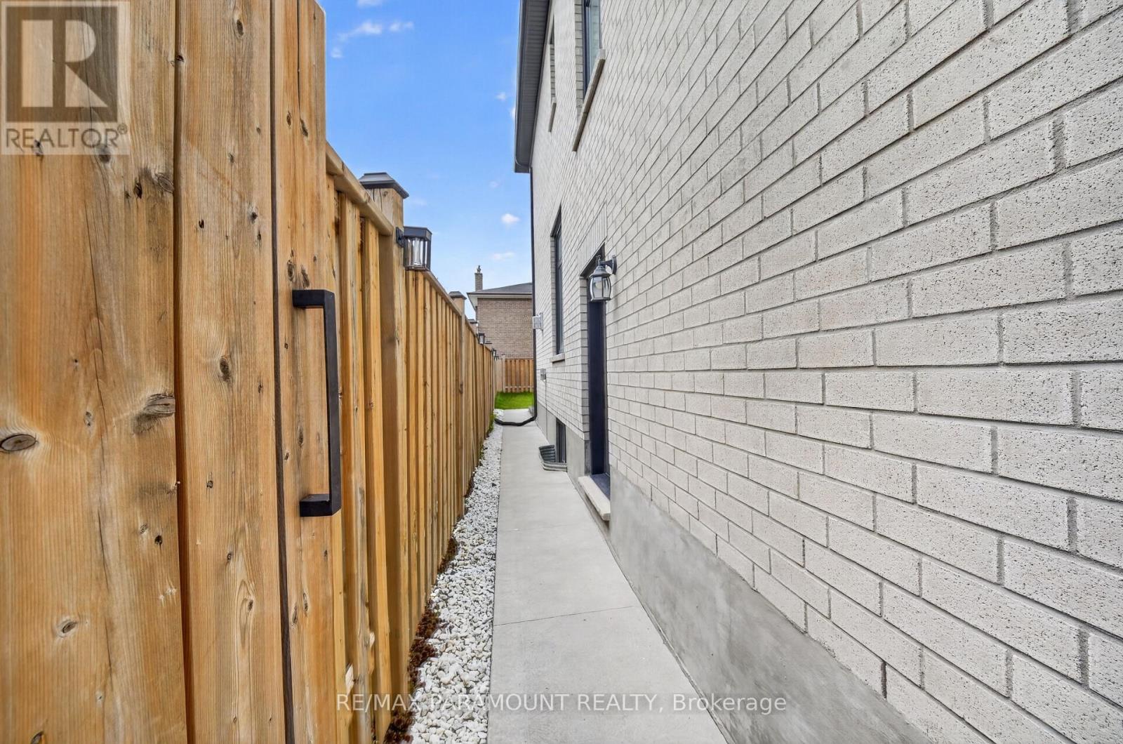 38 York Road, Toronto, Ontario  M9R 3E4 - Photo 19 - W13633704