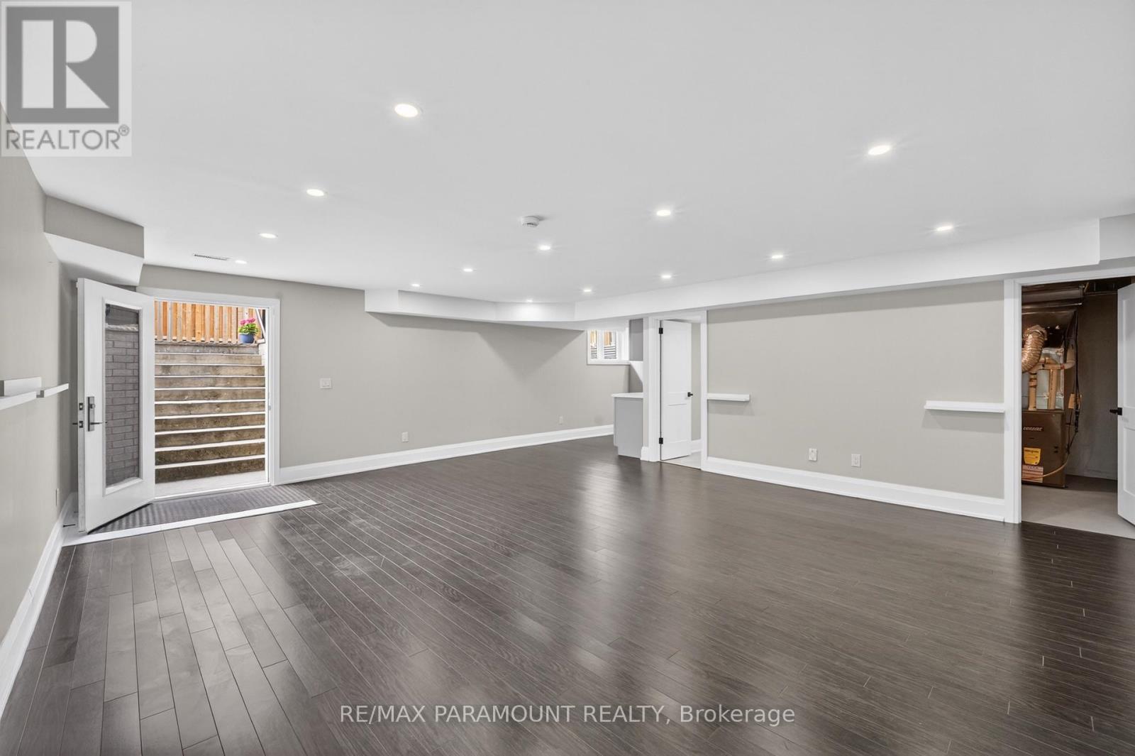 38 York Road, Toronto, Ontario  M9R 3E4 - Photo 3 - W13633704
