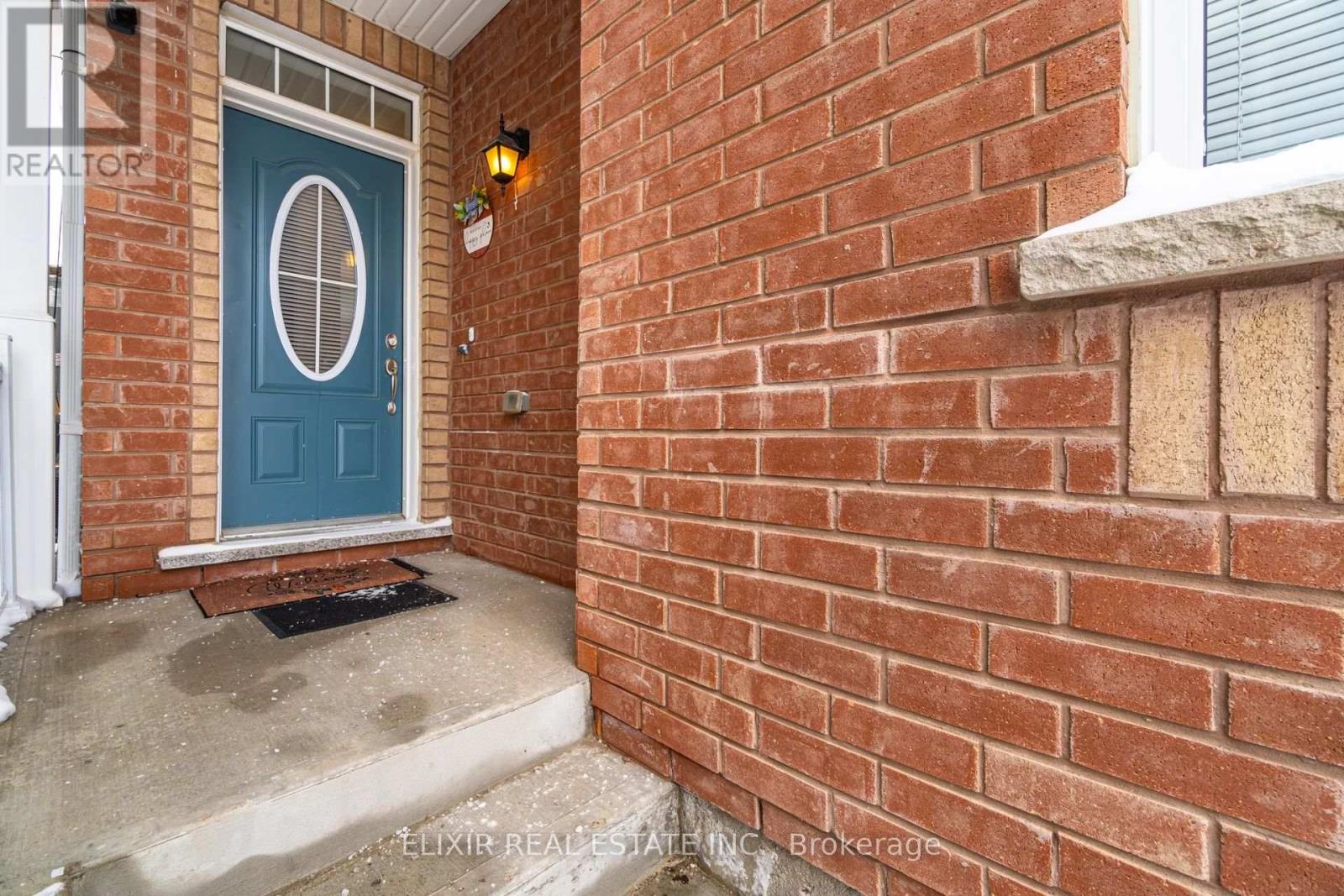 532 Edenbrook Hill Drive, Brampton, Ontario  L7A 2K9 - Photo 4 - W13633766
