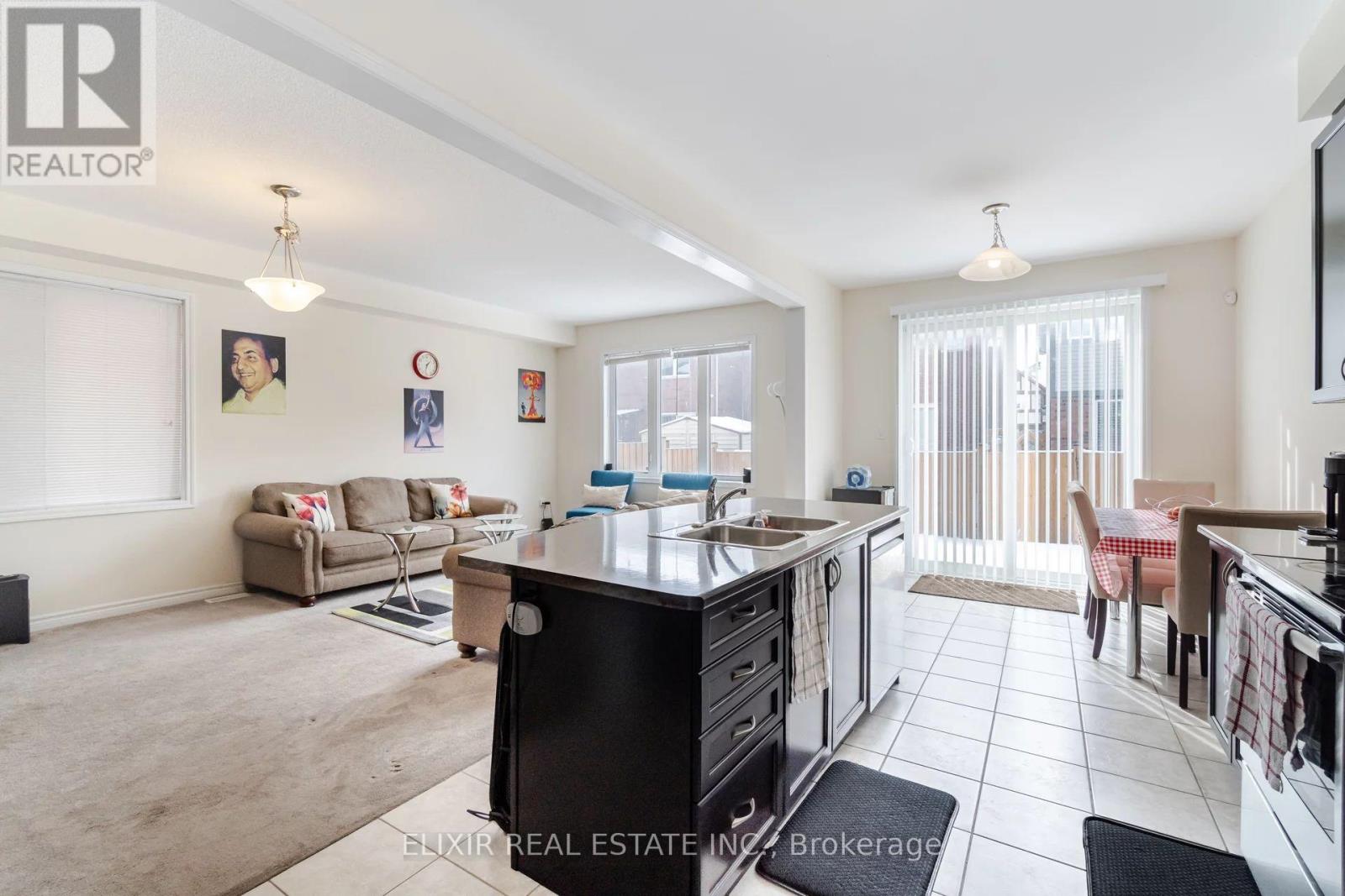 532 Edenbrook Hill Drive, Brampton, Ontario  L7A 2K9 - Photo 9 - W13633766