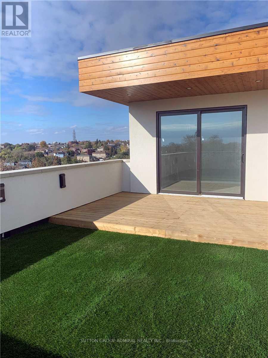 201 - 15 ENNERDALE ROAD