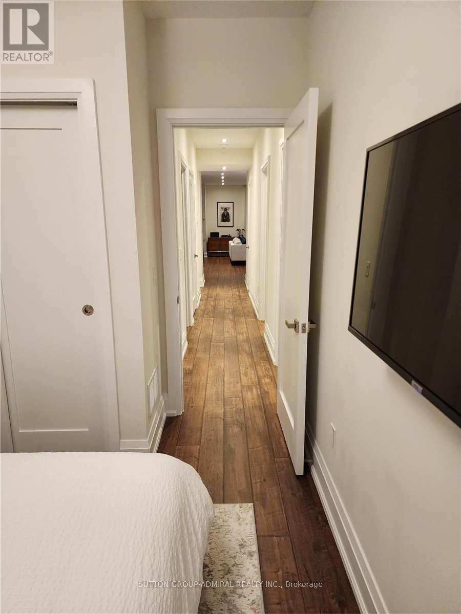 201 - 15 Ennerdale Road, Toronto, Ontario  M6E 4C2 - Photo 6 - W13633802