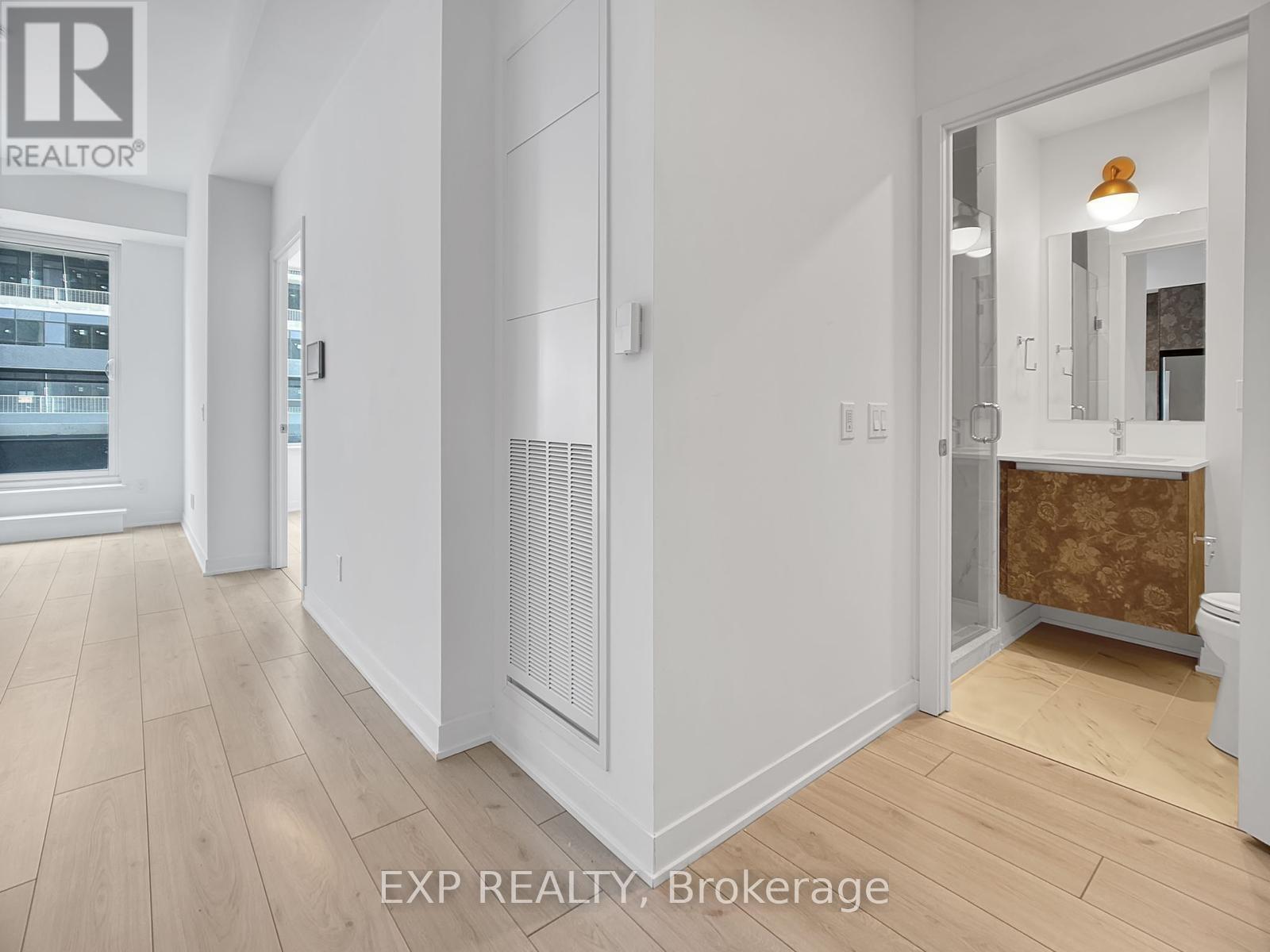 322 - 405 Dundas Street W, Oakville, Ontario  L6M 5P9 - Photo 5 - W13633814