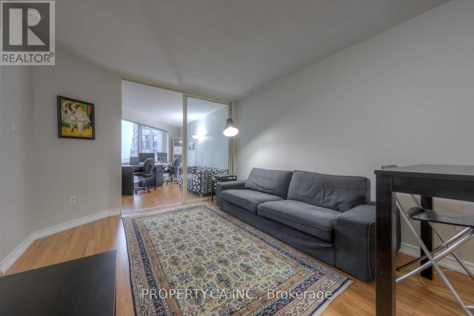 2107 - 1001 BAY STREET, Toronto, Ontario