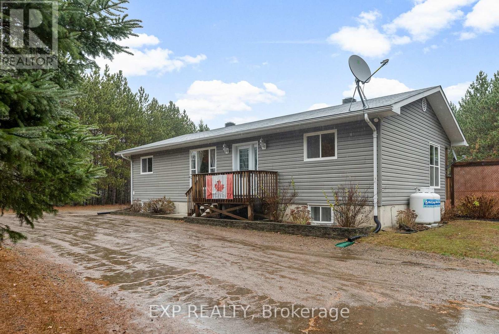 716 Cybulski Road, Madawaska Valley, Ontario  K0J 1B0 - Photo 3 - X12544876