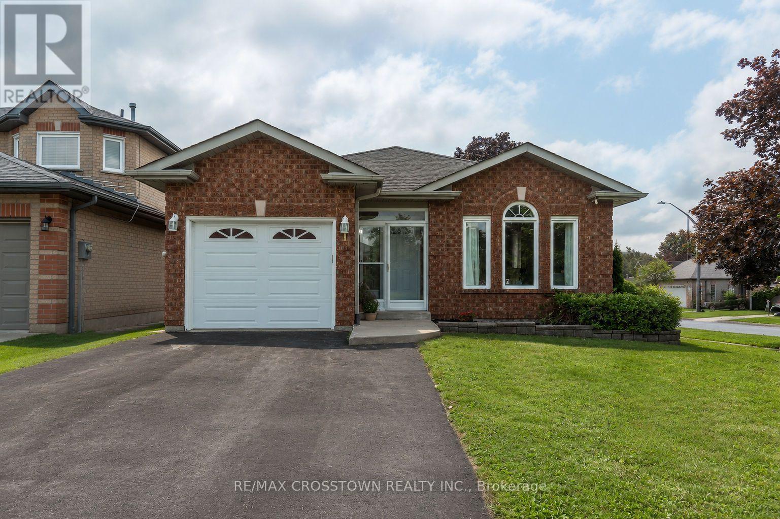 1 Lang Drive, Barrie, Ontario L4N 7X9 - Photo 3 - S13633226