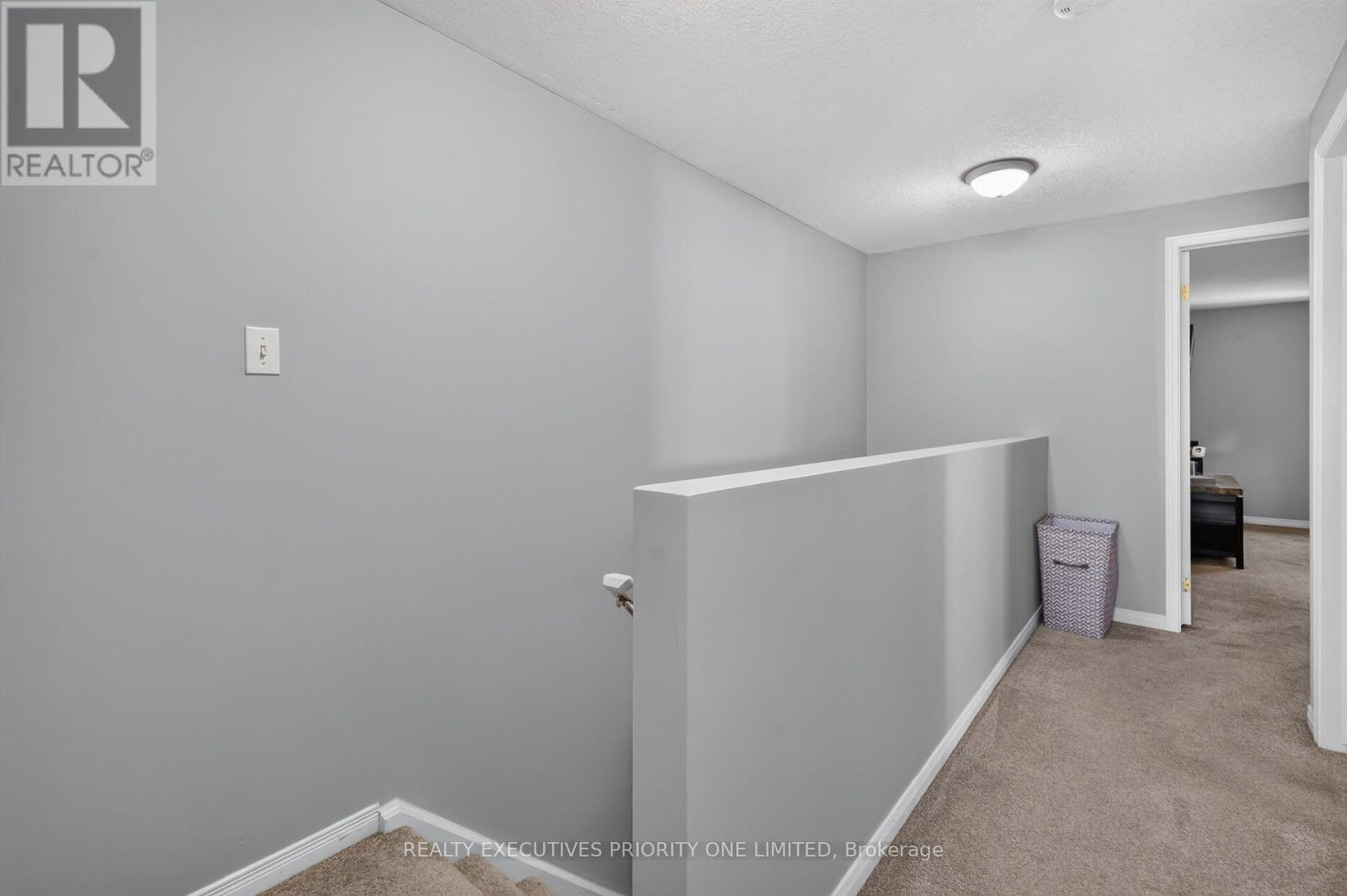 9 - 37 Bond Court, Guelph, Ontario  N1H 8P3 - Photo 15 - X13633724