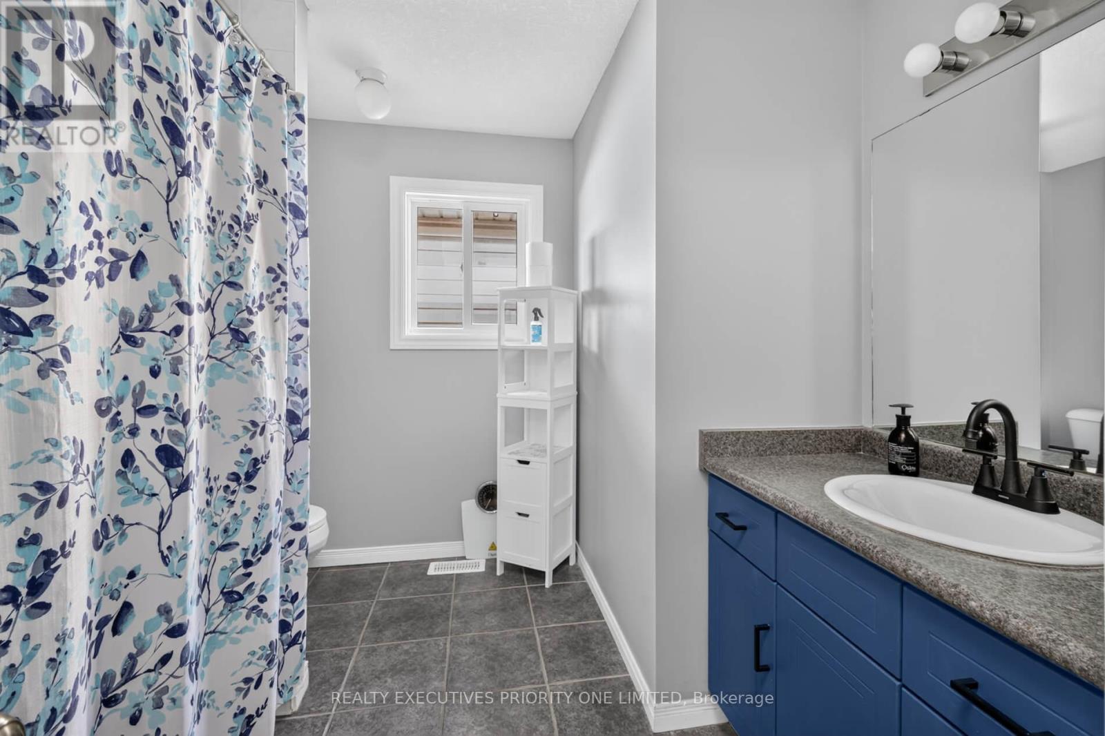 9 - 37 Bond Court, Guelph, Ontario  N1H 8P3 - Photo 21 - X13633724