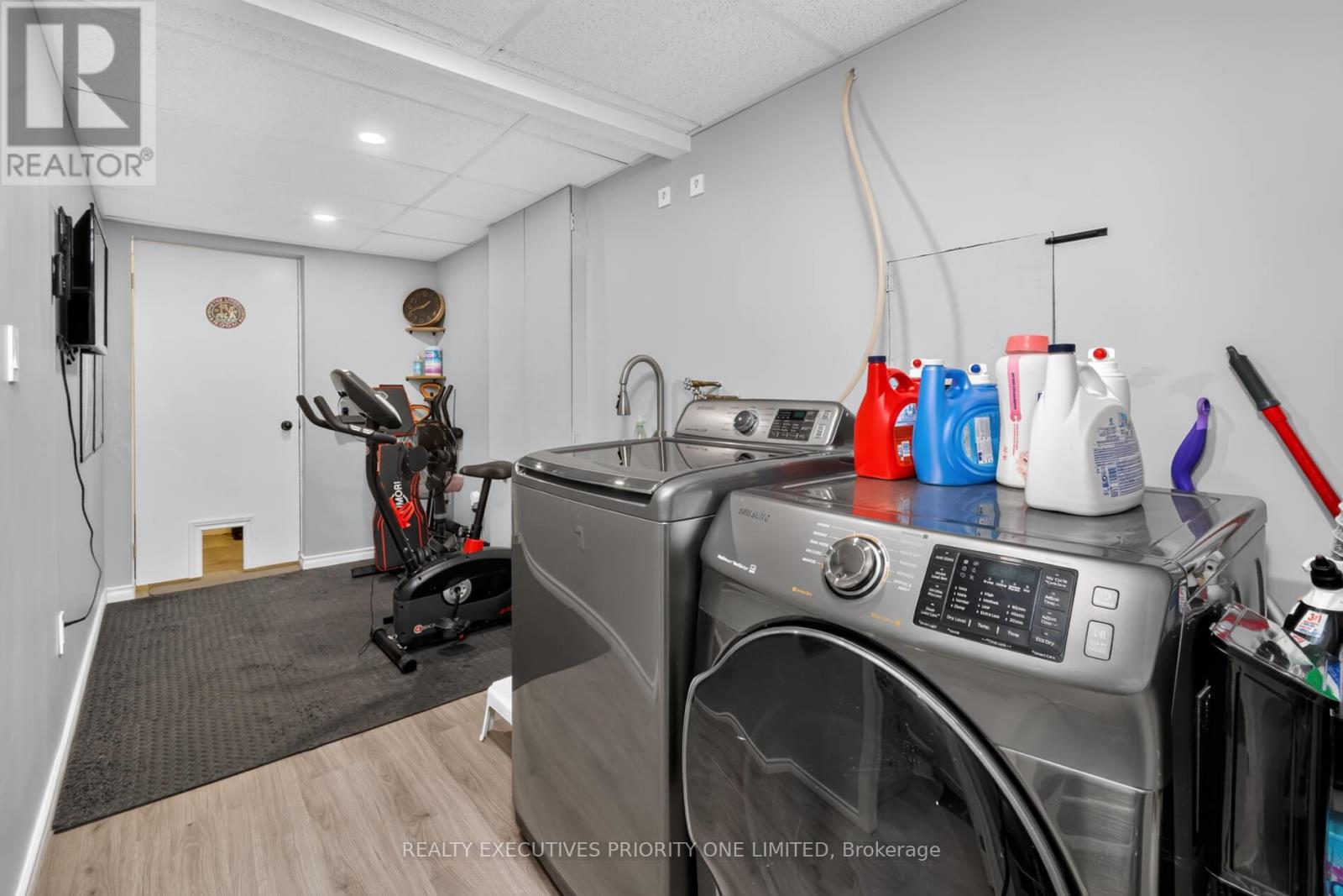 9 - 37 Bond Court, Guelph, Ontario  N1H 8P3 - Photo 28 - X13633724