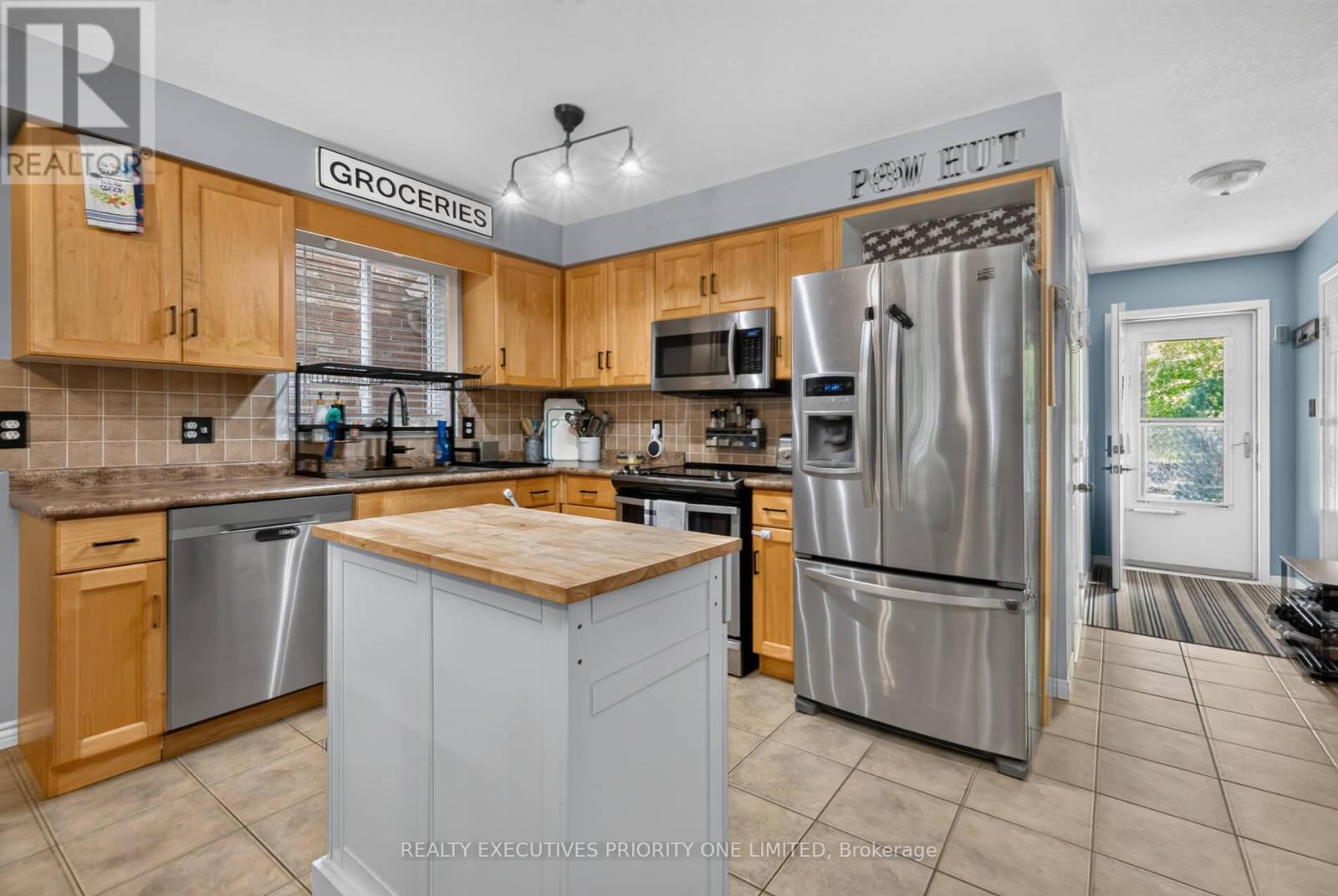 9 - 37 Bond Court, Guelph, Ontario  N1H 8P3 - Photo 5 - X13633724