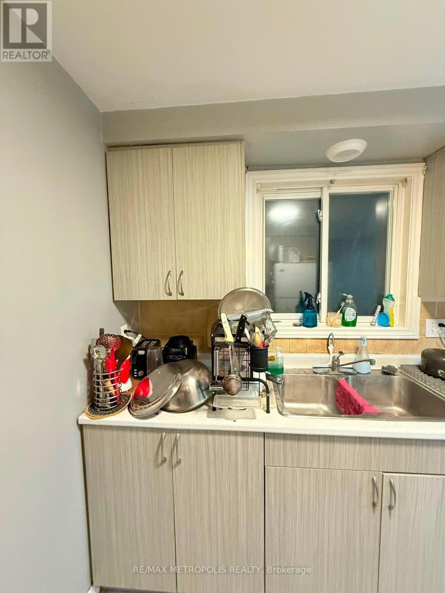 Main - 152 Woodside Avenue, Cambridge, Ontario  N1S 3Y1 - Photo 5 - X13633752