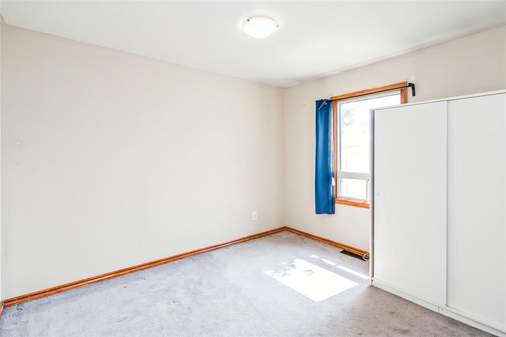 1534 Pritchard Avenue, Winnipeg, Manitoba  R2X 0H7 - Photo 10 - 202619361