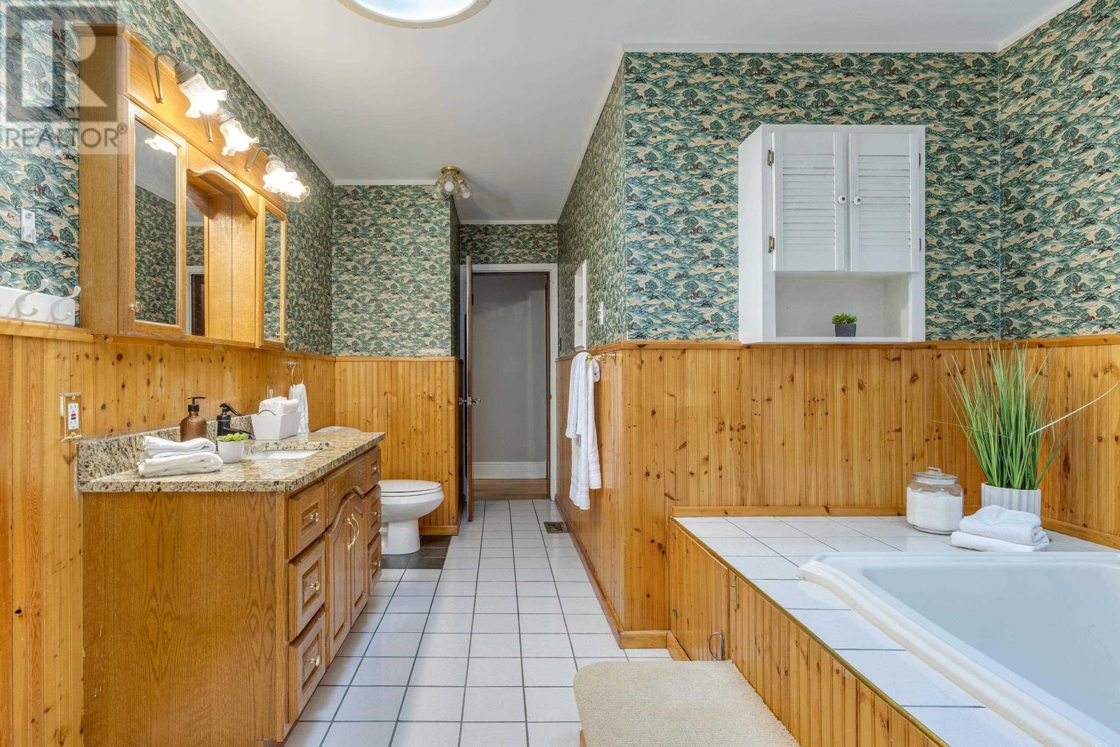 1645 St Margarets Bay Road, Timberlea, Nova Scotia  B3T 1B4 - Photo 28 - 202619445