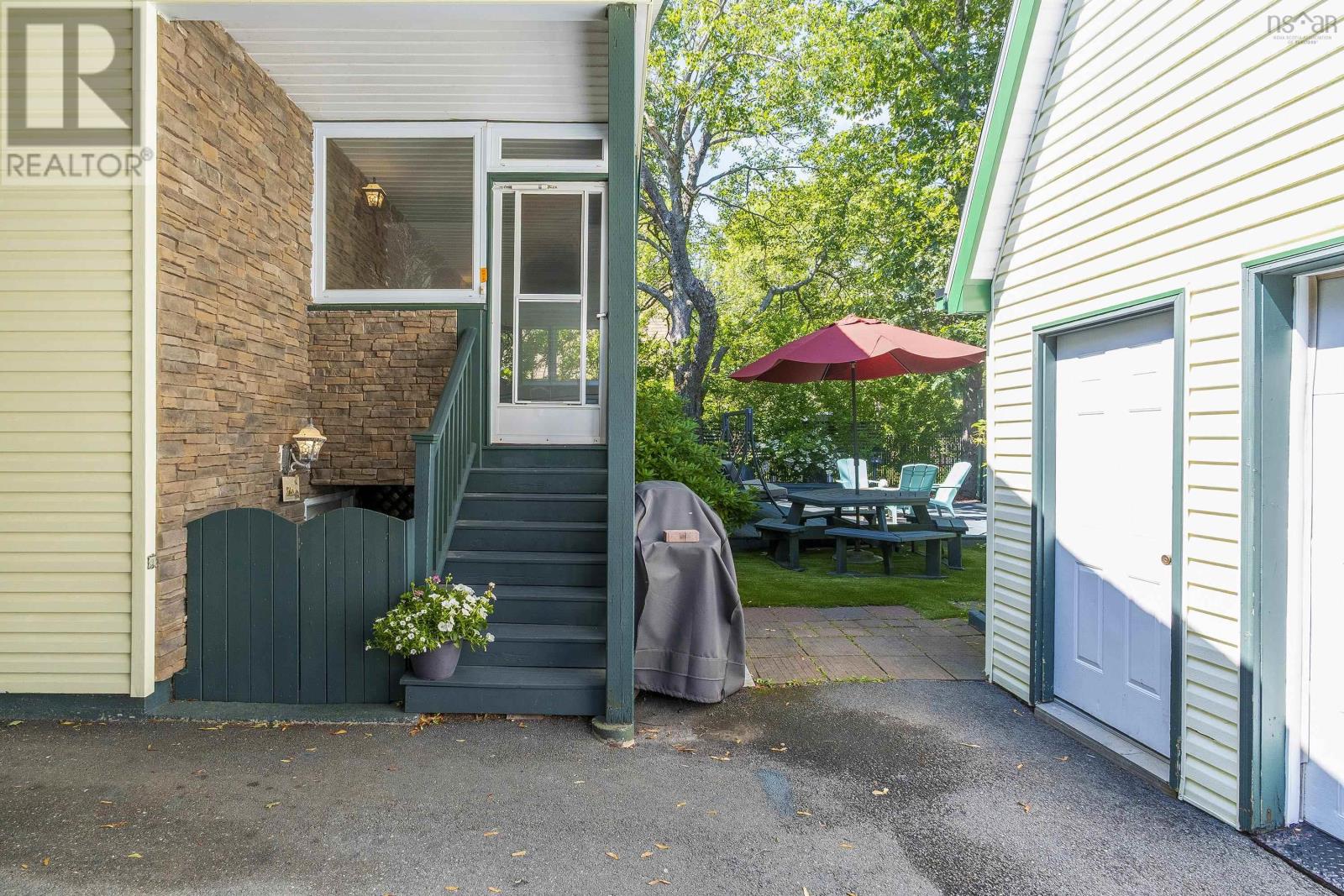 1645 St Margarets Bay Road, Timberlea, Nova Scotia  B3T 1B4 - Photo 10 - 202619445