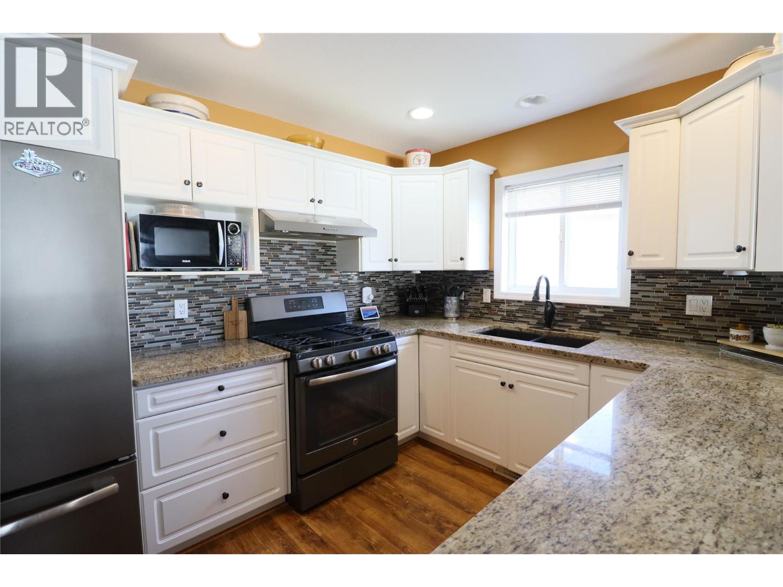 2160 Brycen Place, Grand Forks, British Columbia  V0H 1H0 - Photo 27 - 10349553