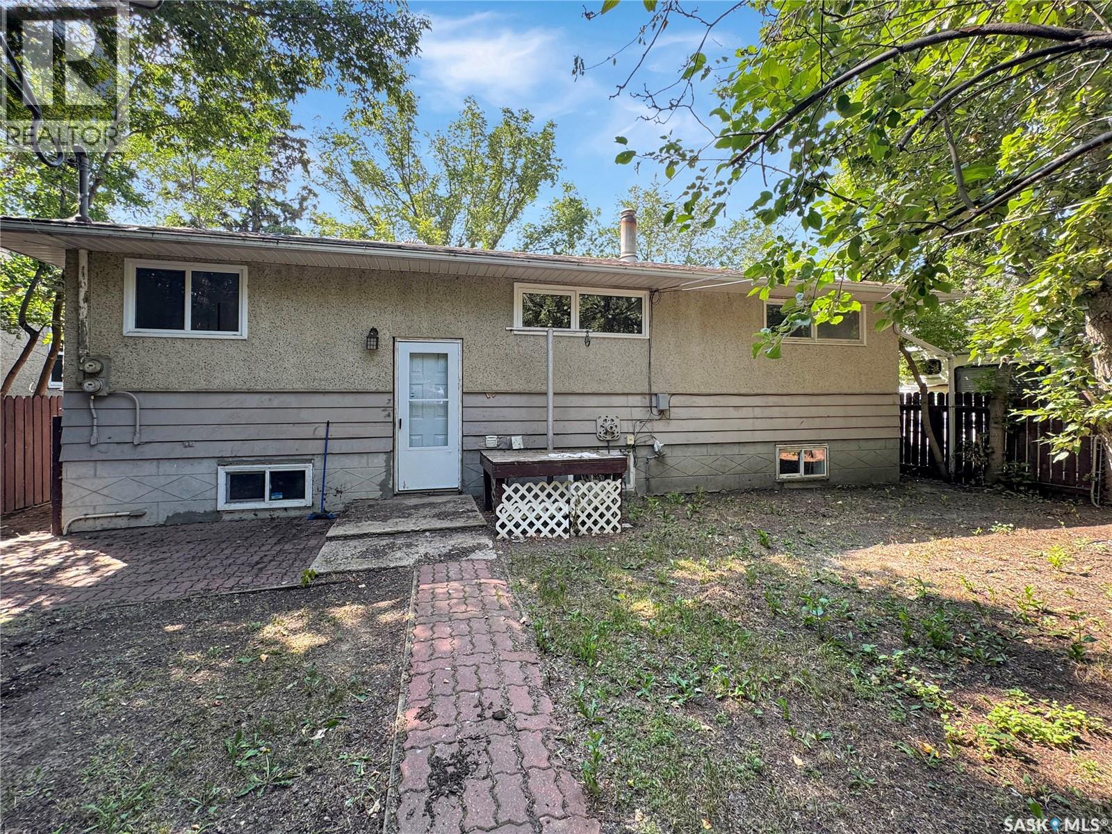 1872 101st Street, North Battleford, Saskatchewan  S9A 1B1 - Photo 17 - SK044344