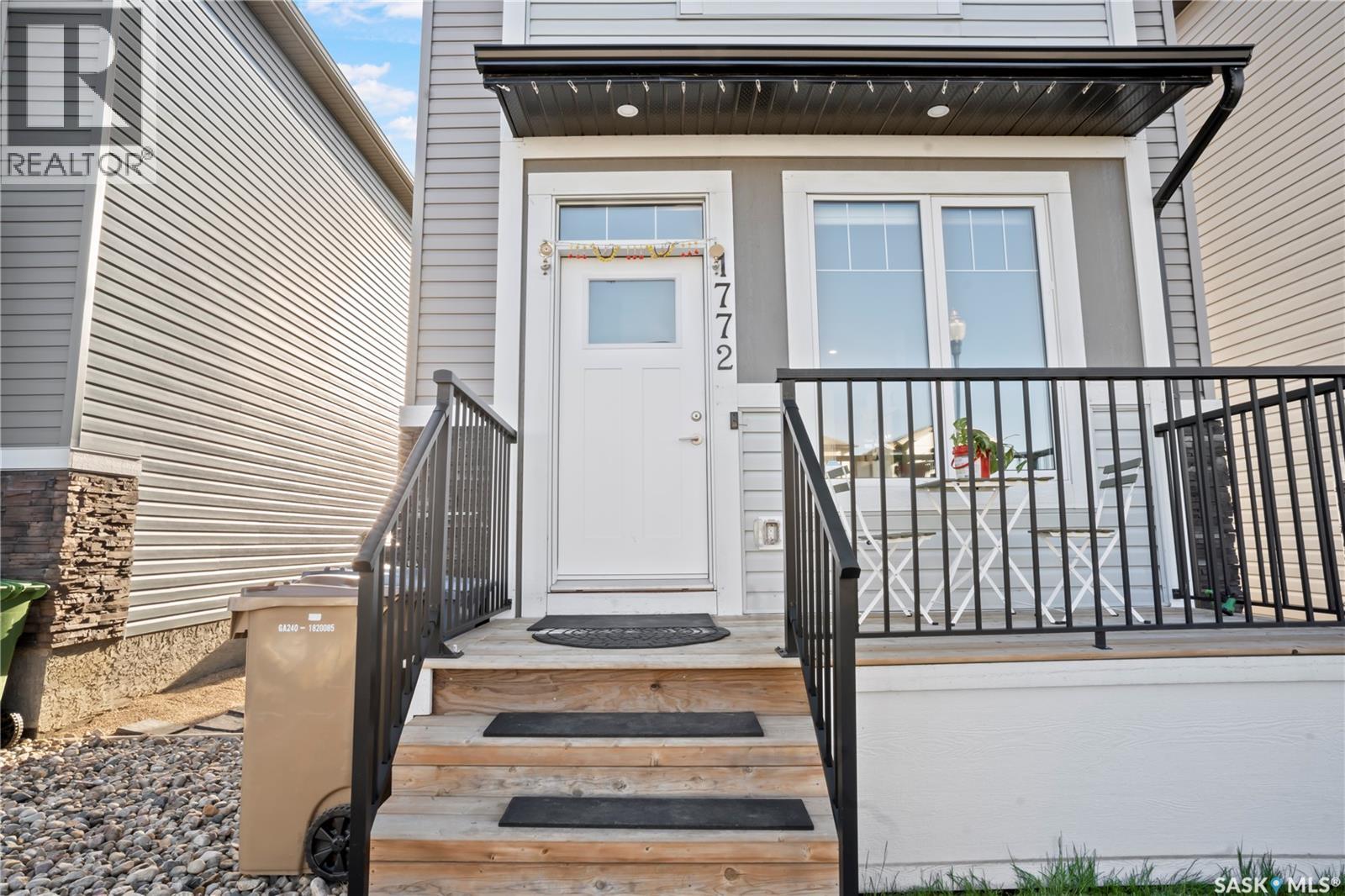 1772 West Market Street, Regina, Saskatchewan  S4Y 0G3 - Photo 2 - SK037249