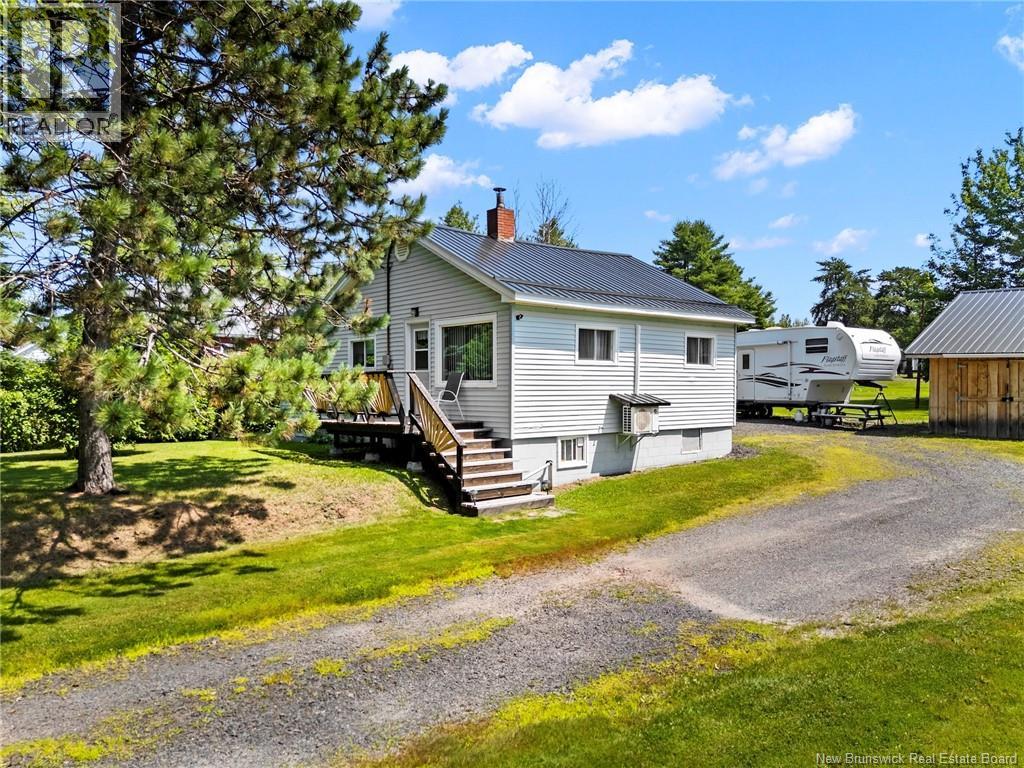 880 Pleasant Drive, Minto, New Brunswick  E4B 2V5 - Photo 2 - NB145112