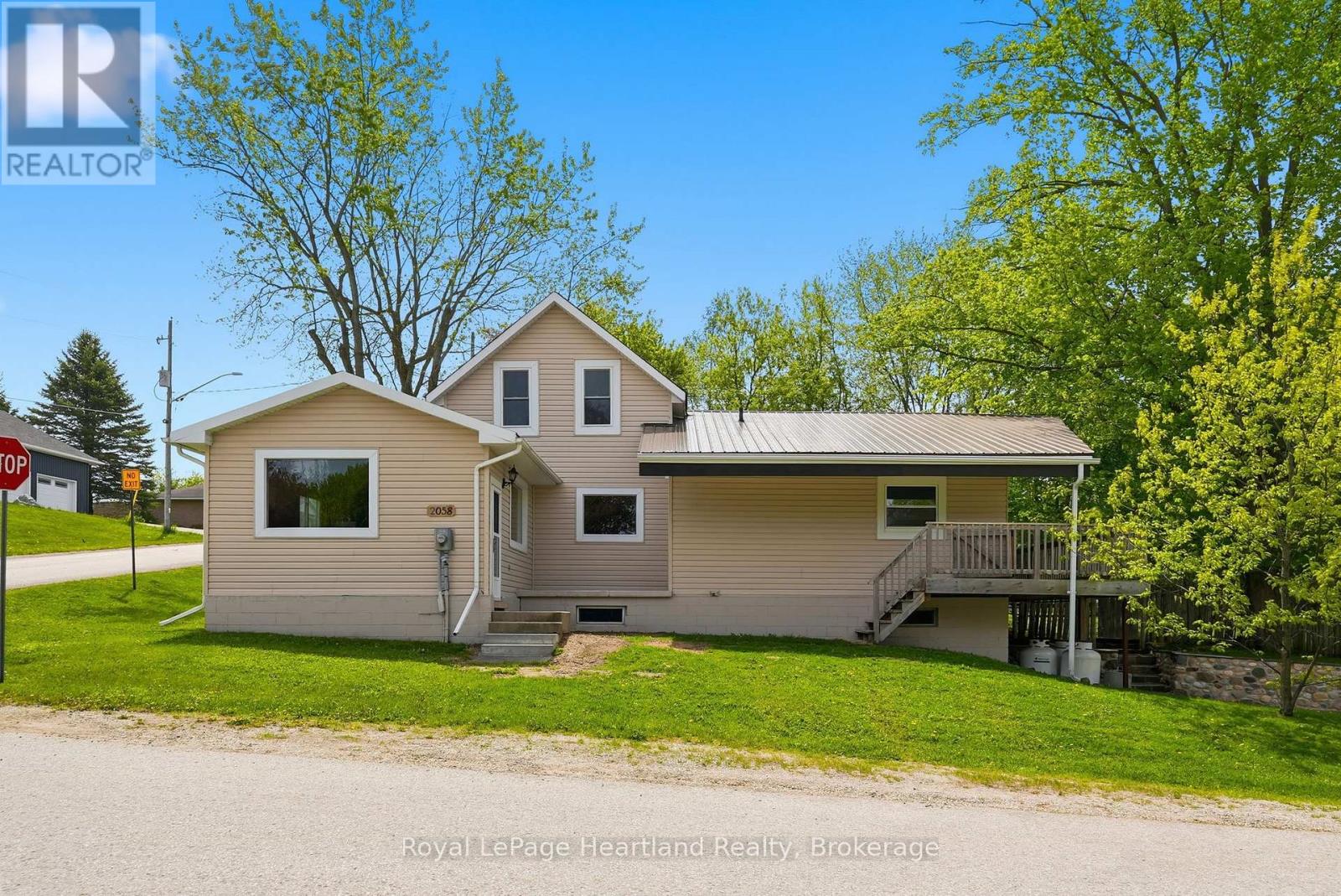 2058 James Street, Howick, Ontario  N0G 1X0 - Photo 2 - X13172514