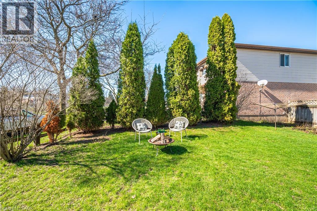 10 Ristau Crescent, Kitchener, Ontario  N2E 3A8 - Photo 39 - 40845388