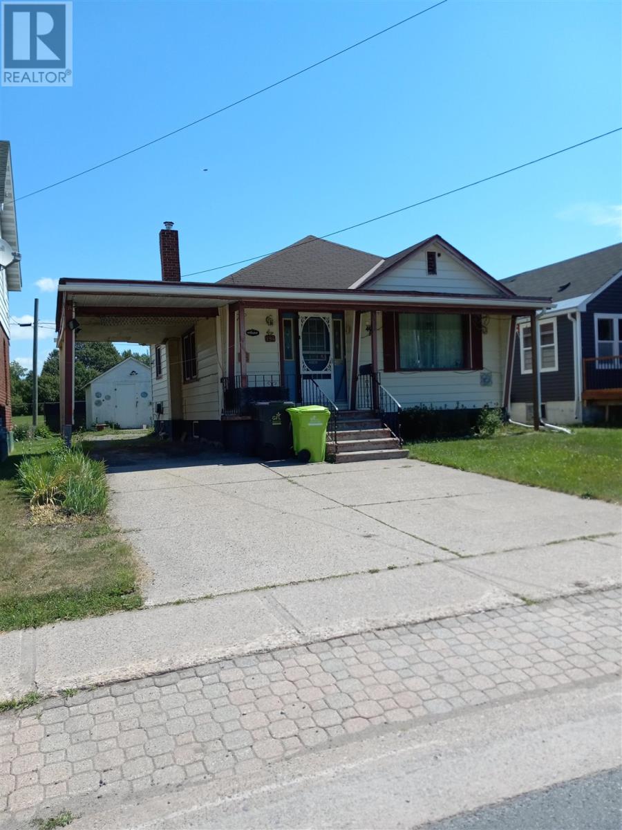 194 Wellington St E, Sault Ste. Marie, Ontario  P6A 2L5 - Photo 1 - SM262034