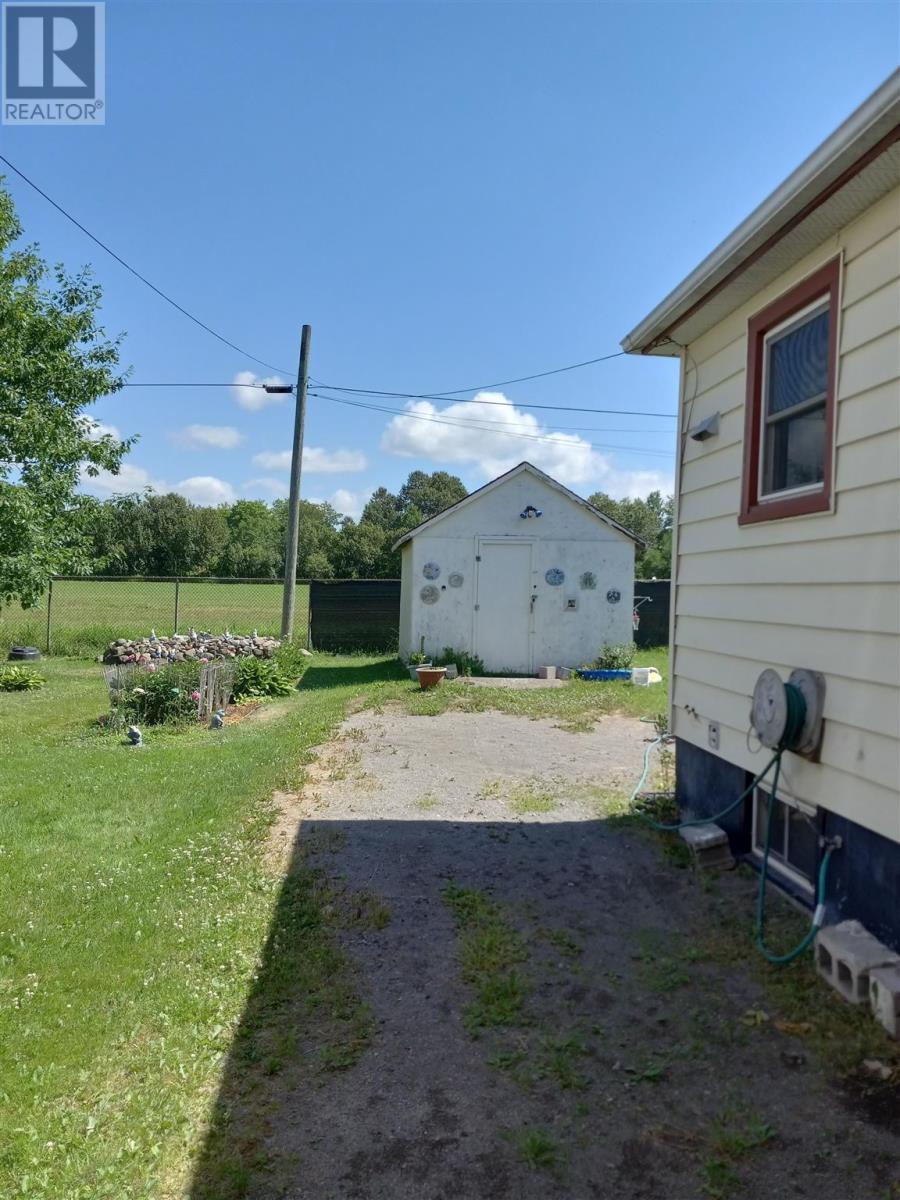 194 Wellington St E, Sault Ste. Marie, Ontario  P6A 2L5 - Photo 3 - SM262034