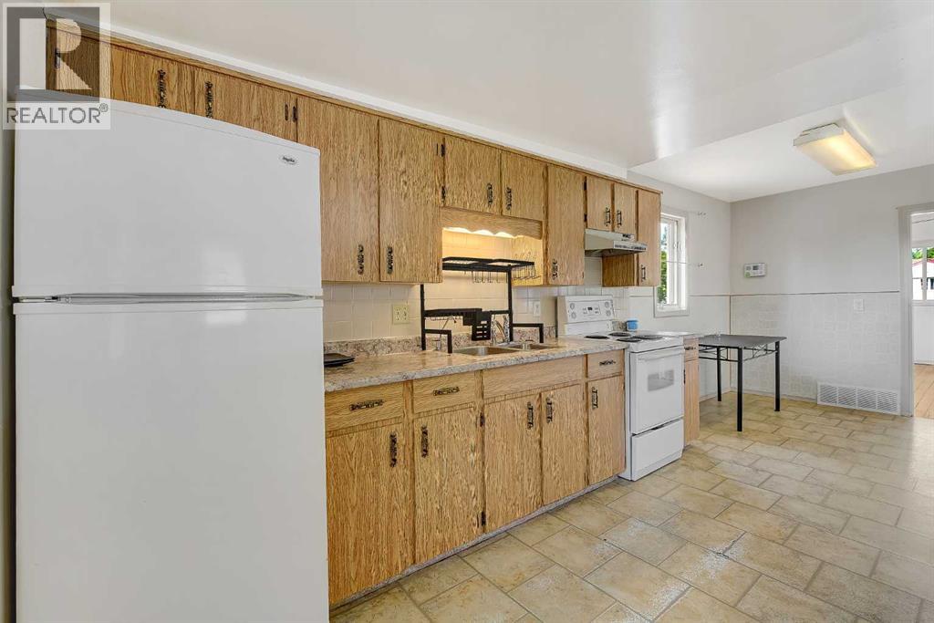 10115 110 Avenue, Grande Prairie, Alberta  T8V 1S6 - Photo 11 - A2334429