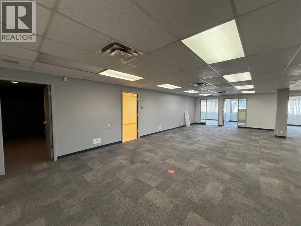 200, 68, 7930 Bowness Road NW, Calgary, Alberta  T3B 0H3 - Photo 12 - A2329529