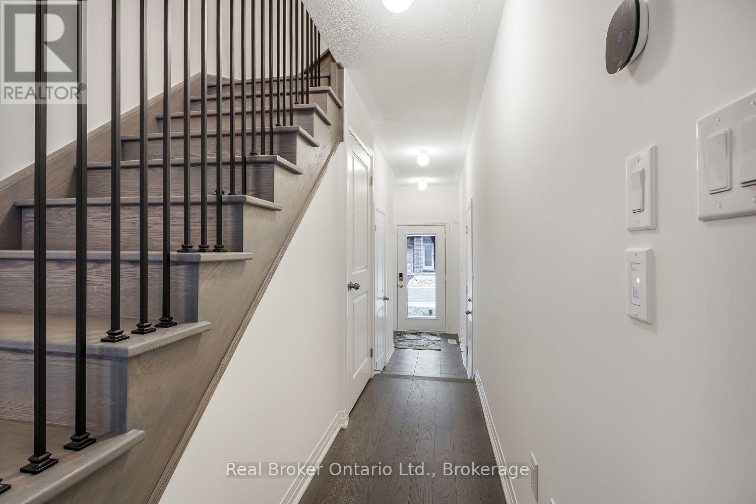 267 - 79 Caspian Square, Clarington, Ontario  K2V 0R3 - Photo 3 - E13634074