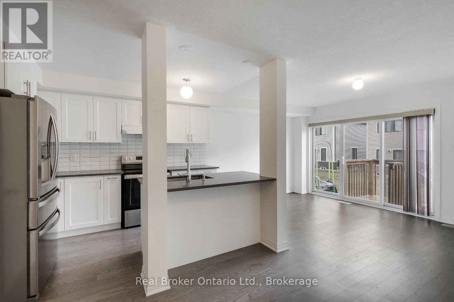 267 - 79 Caspian Square, Clarington, Ontario  K2V 0R3 - Photo 4 - E13634074