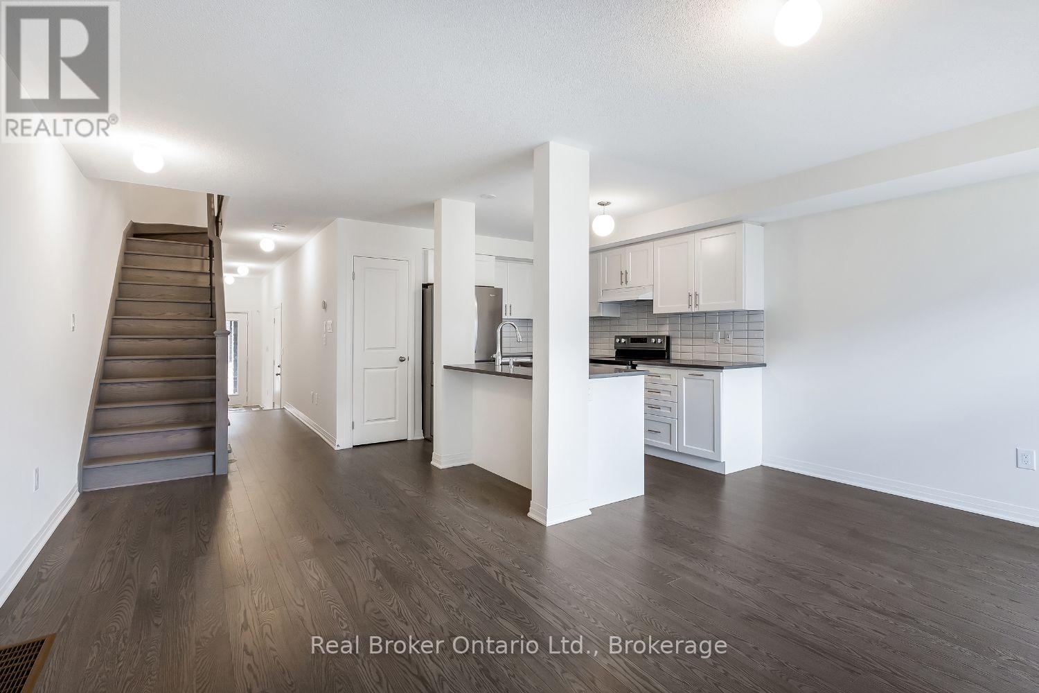267 - 79 Caspian Square, Clarington, Ontario  K2V 0R3 - Photo 9 - E13634074