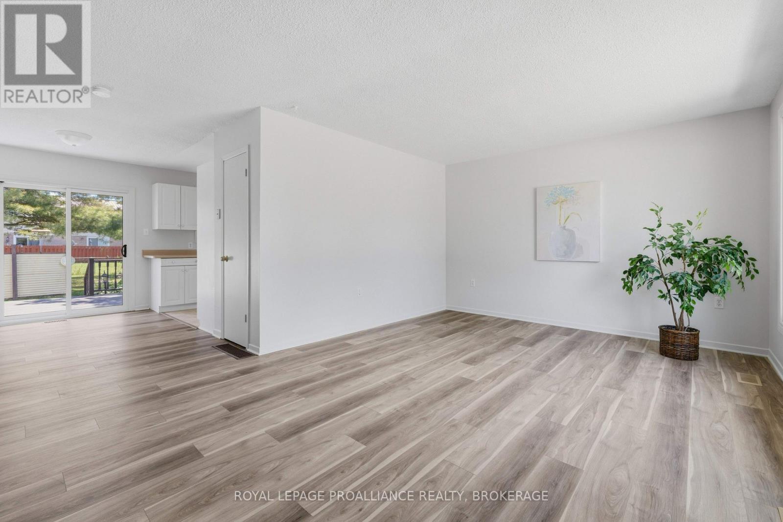 367 Georgiana Street, Gananoque, Ontario  K7G 1N1 - Photo 6 - X13634164