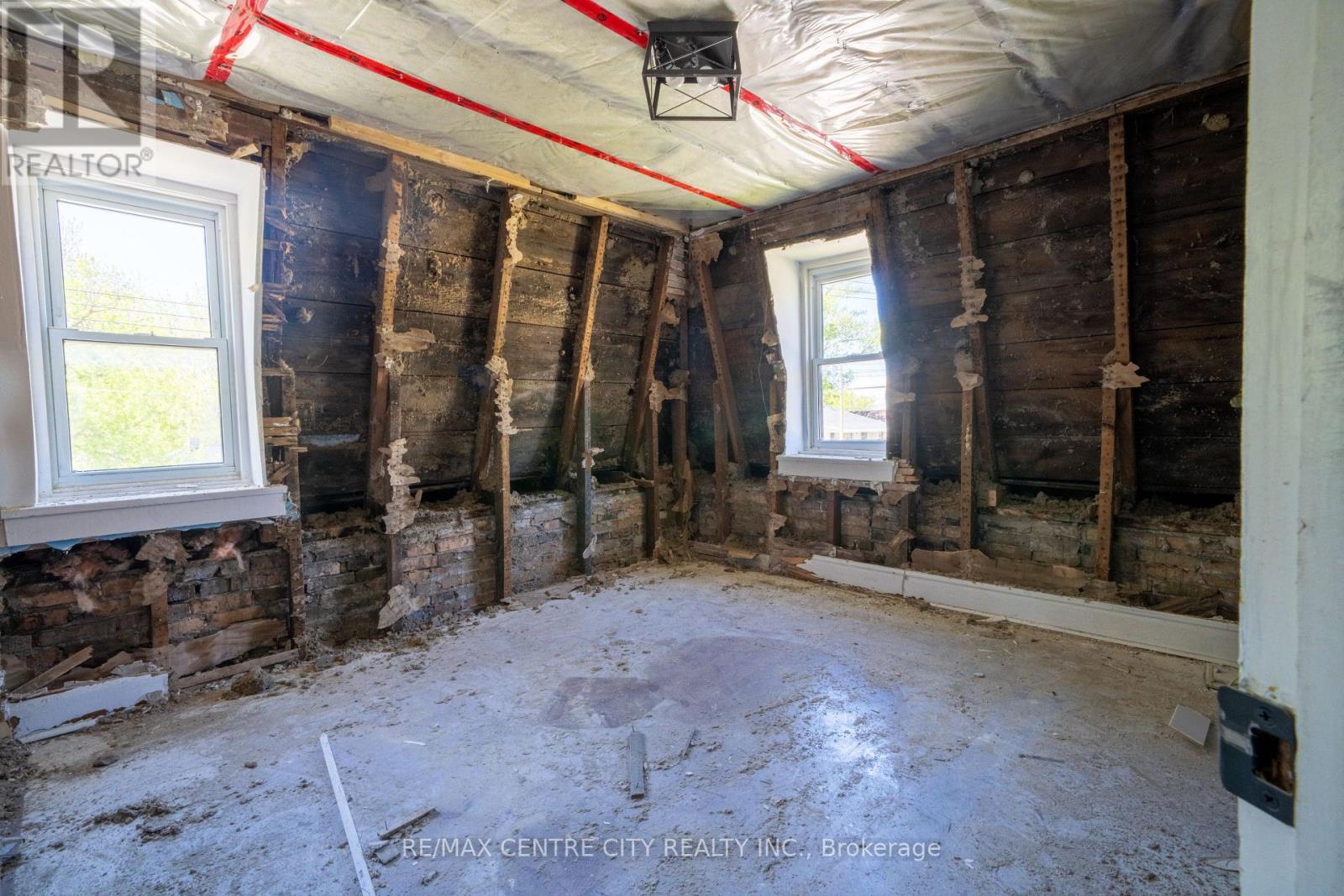 240 Maitland Street, Strathroy-Caradoc, Ontario  N7G 1S9 - Photo 10 - X13634008