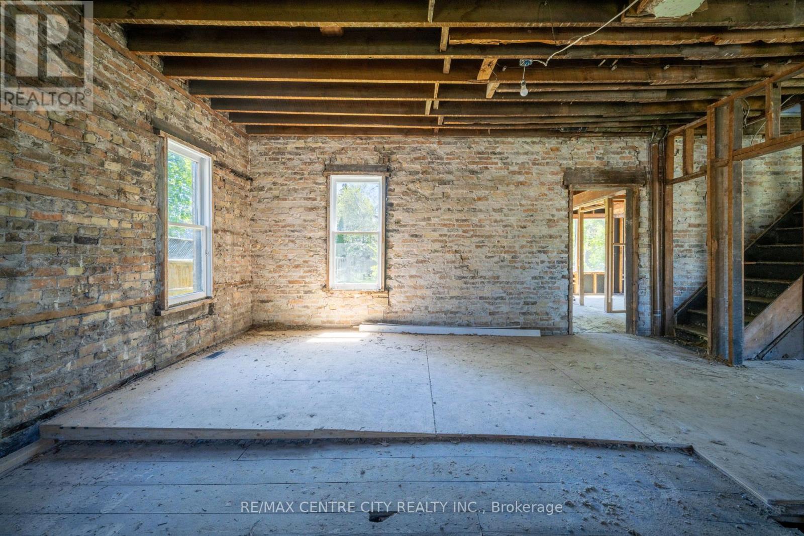 240 Maitland Street, Strathroy-Caradoc, Ontario  N7G 1S9 - Photo 4 - X13634008