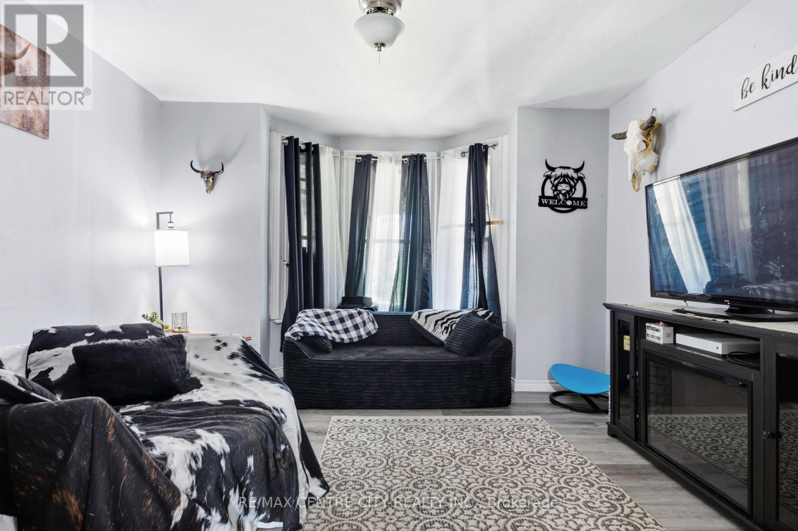 56 Mitchell Street, St. Thomas, Ontario  N5R 2T9 - Photo 11 - X13634038