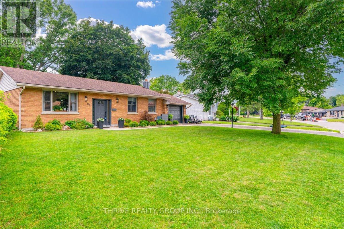 29 Southland Drive, London South, Ontario  N6P 1E5 - Photo 4 - X13634046