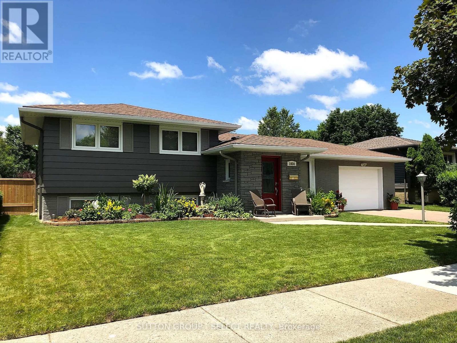 1054 CHIPPEWA DRIVE, London East, Ontario