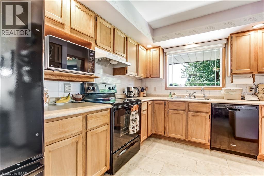 27 O'rourke Place, Woodstock, Ontario  N4S 8T9 - Photo 7 - 40849323