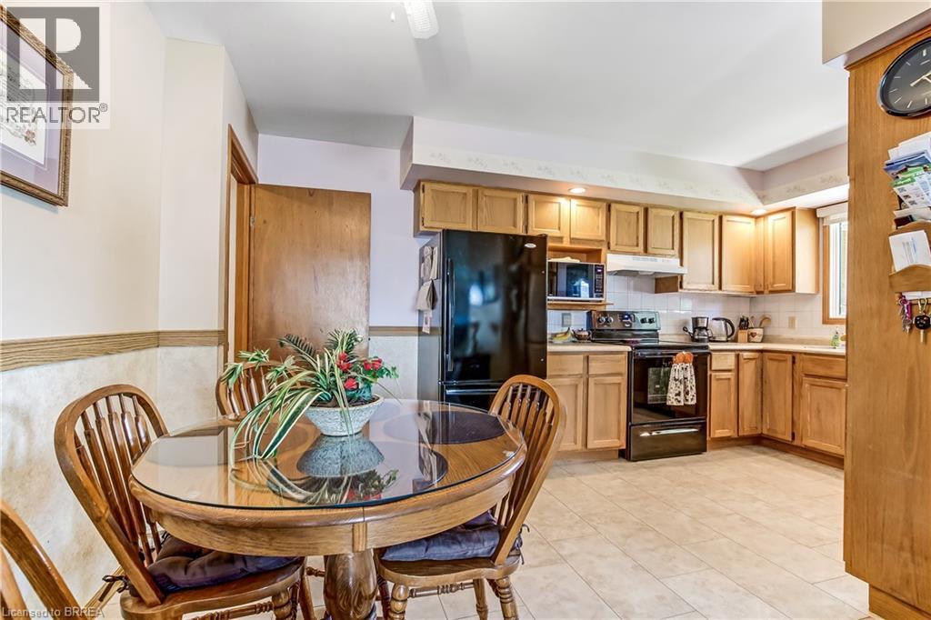 27 O'rourke Place, Woodstock, Ontario  N4S 8T9 - Photo 5 - 40849323