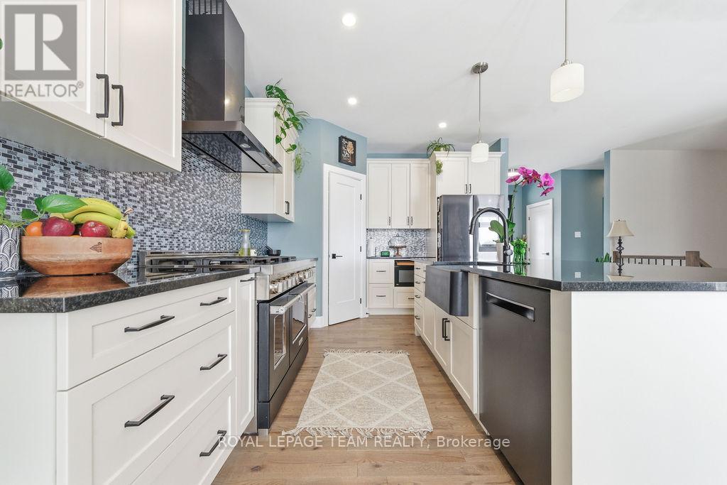 80 Raymond Luhta Crescent, Mcnab/braeside, Ontario  K7S 3G8 - Photo 14 - X13633998