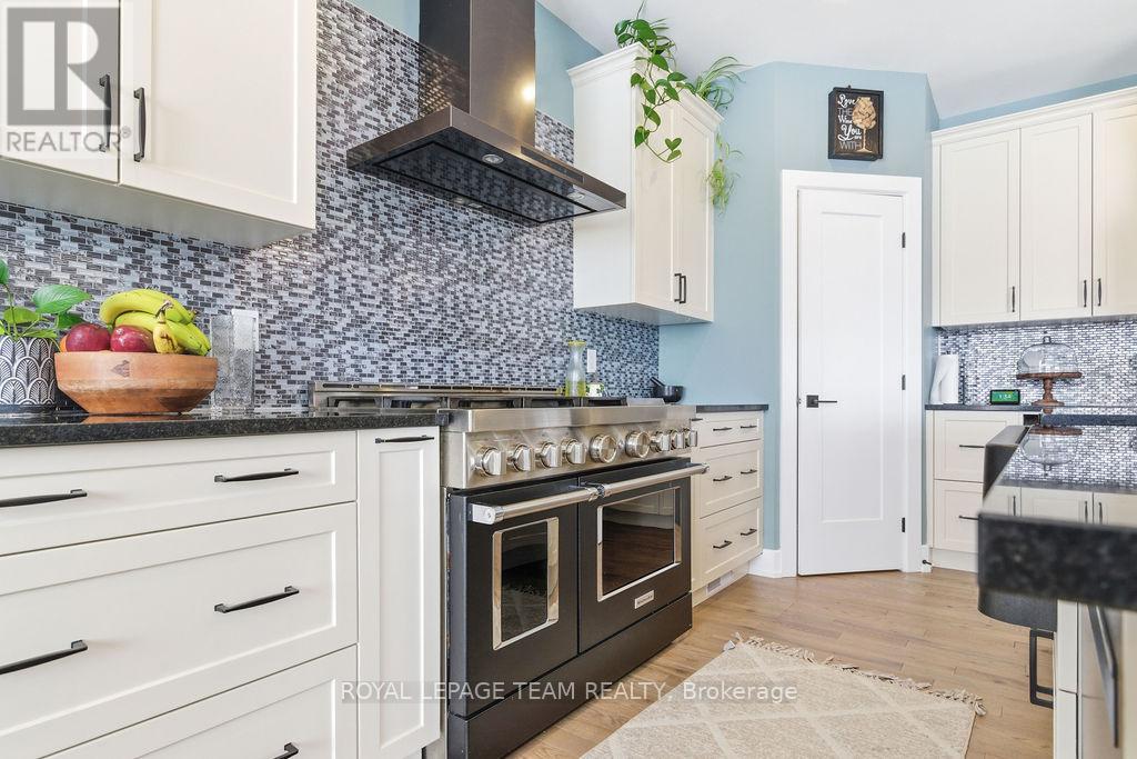 80 Raymond Luhta Crescent, Mcnab/braeside, Ontario  K7S 3G8 - Photo 15 - X13633998